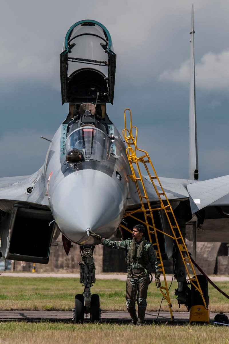Illustration for article titled Photos: India's Su-30MKI Flankers Sparred With Royal Air Force Typhoons